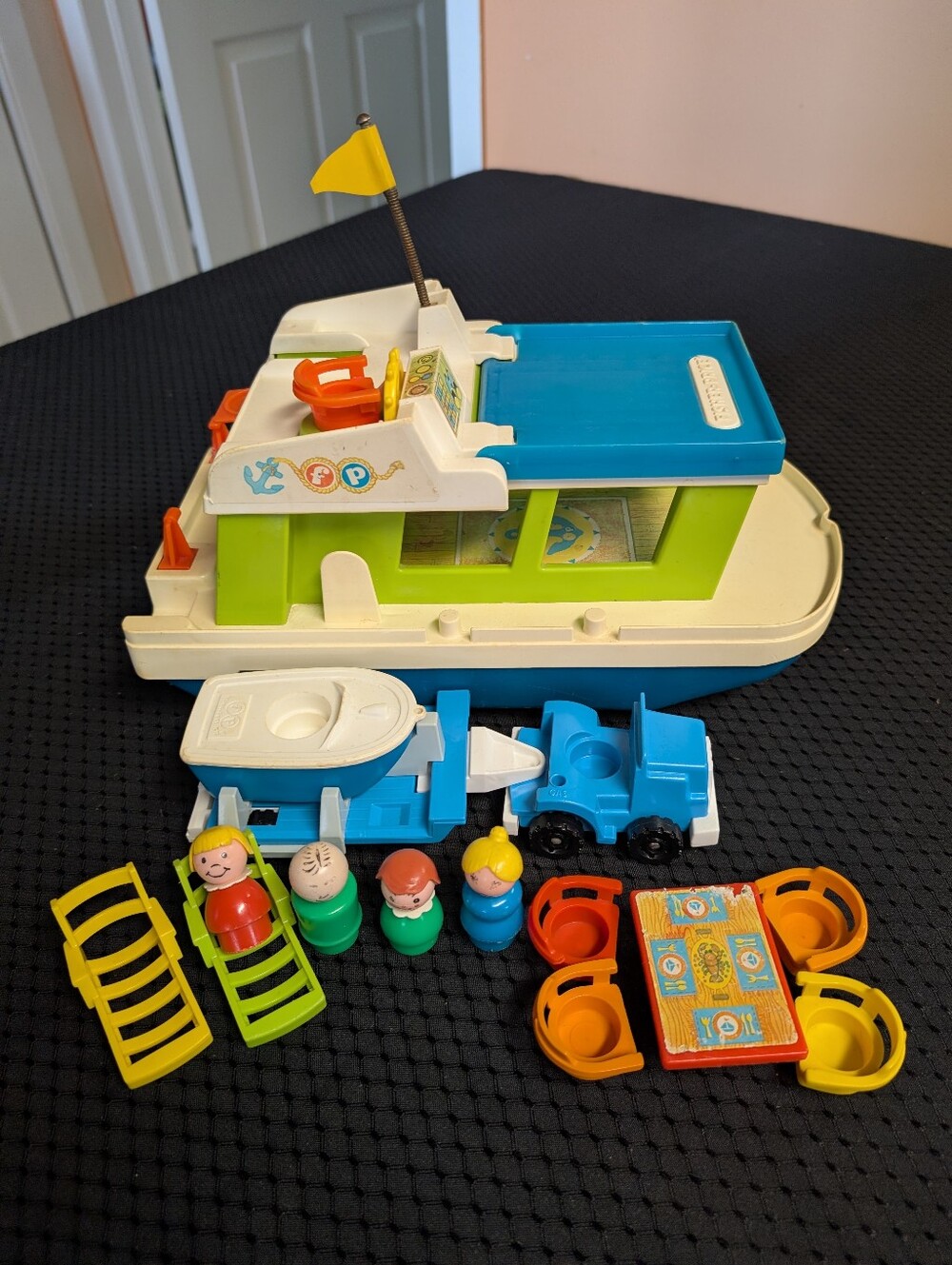 Vintage Fisher-Price Happy Houseboat Little People #985, 1972